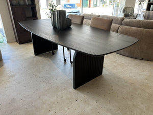 Eetkamertafel 991
