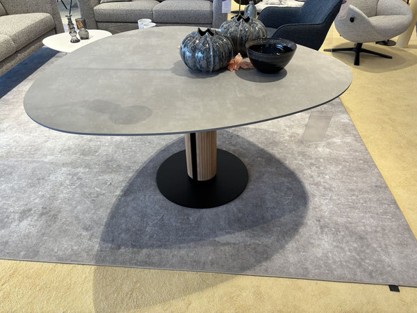 Eettafel Steely