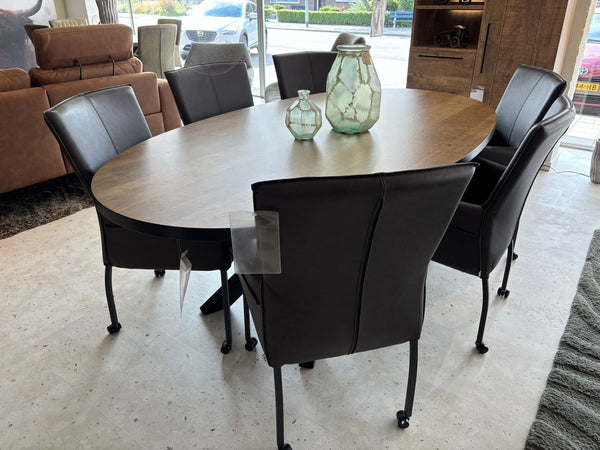 Eetkamertafel Oval