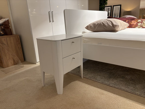 1 Persoons ledikant + nachtkastje + commode Mondeo